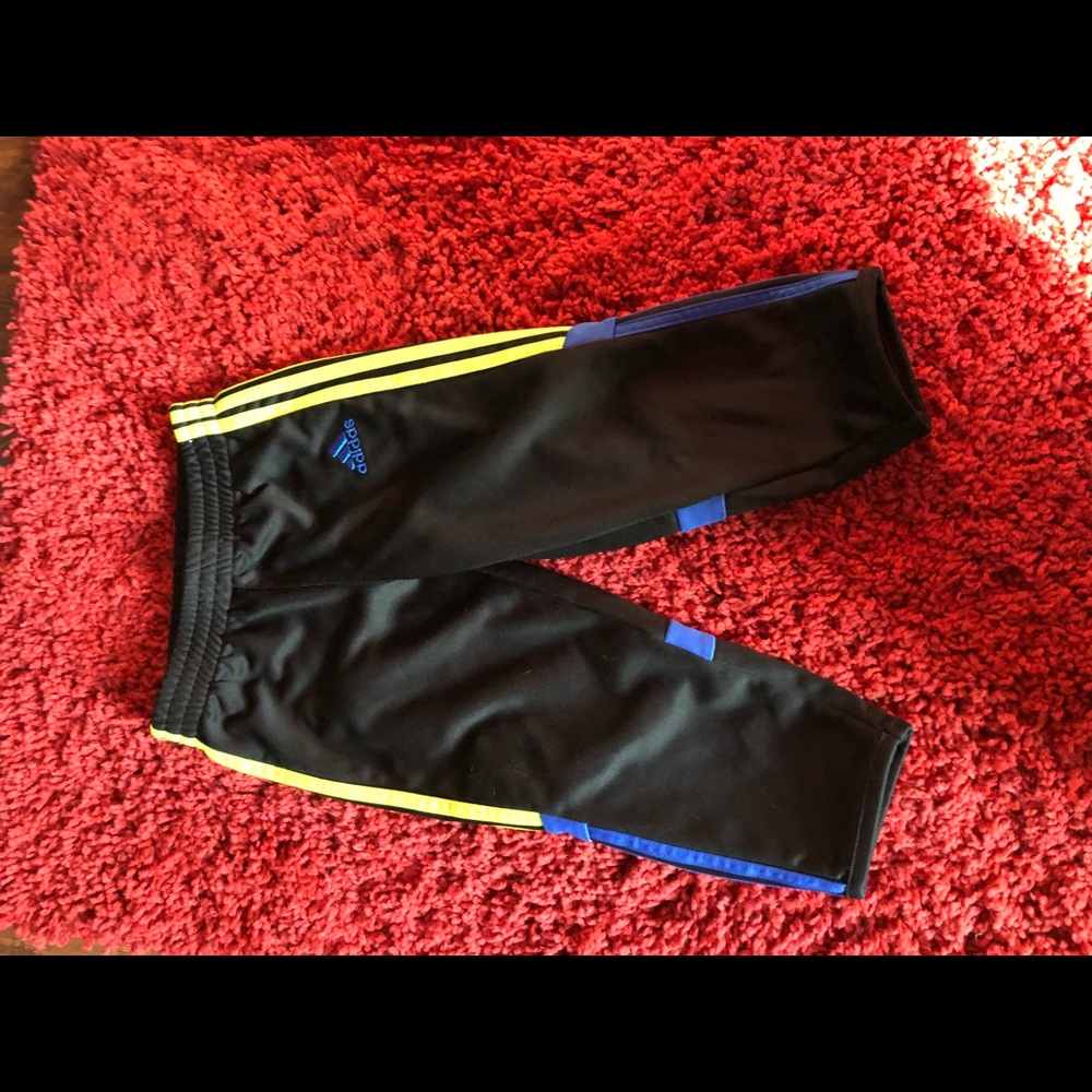 Infant adidas pant size 24m